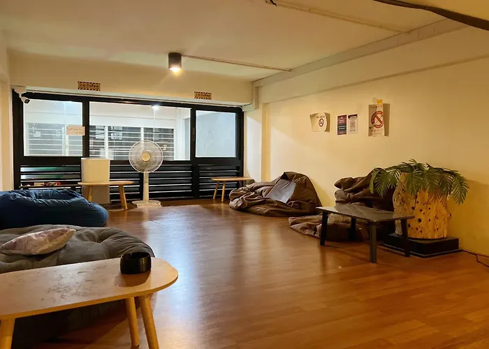 Hostel Smoking Buddy House