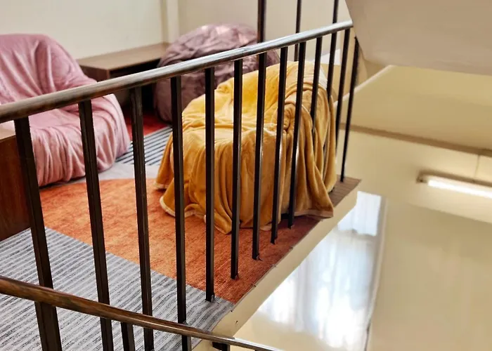 Hostel Smoking Buddy House